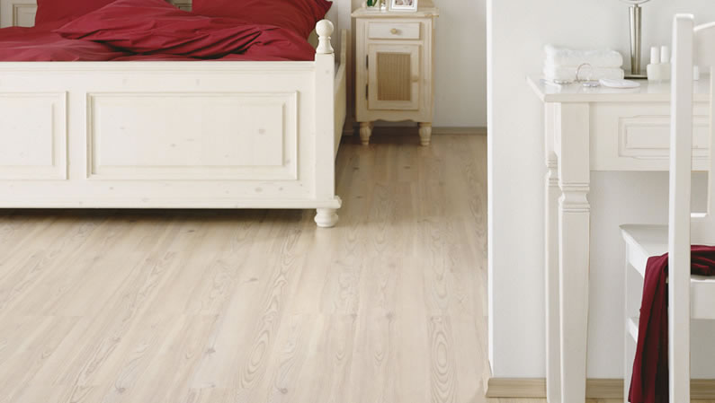 NORDIC PINE PLANCHE LARGE TRAME (TRITTY75) SOL STRATIFIE - Parkett.fr