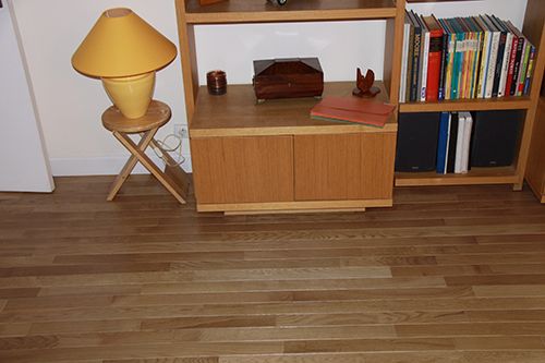 CHENE MASSIF  NATURAL RUSTIQUE 70x14mm VERNI BROSSE
