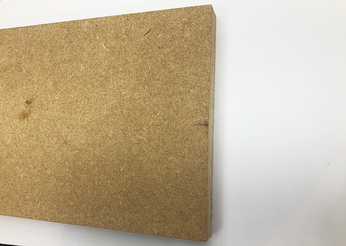 PLINTHE MDF BRUT 150x19x2400mm CARREE