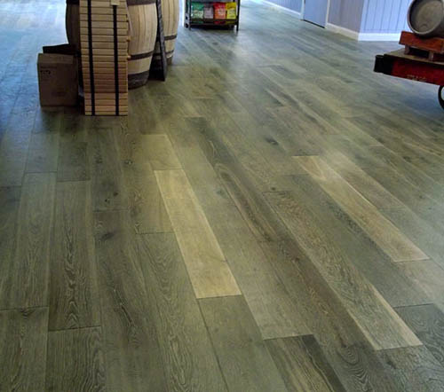 chêne CONTRECOLLE RUSTIQUE huilé NANTES brossé - 190x22x L1820mm Couche d'usure de 6mm de chêne<br />
 - discount-parquet.fr