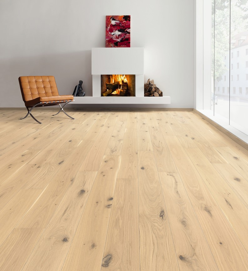 Parquet Flottant Chêne Verni - DACHF38603 - Parquet chene contrecolle authentique vernis aspect bois brut brosse 180x12mm – gamme decoart - certifié pefc 70%