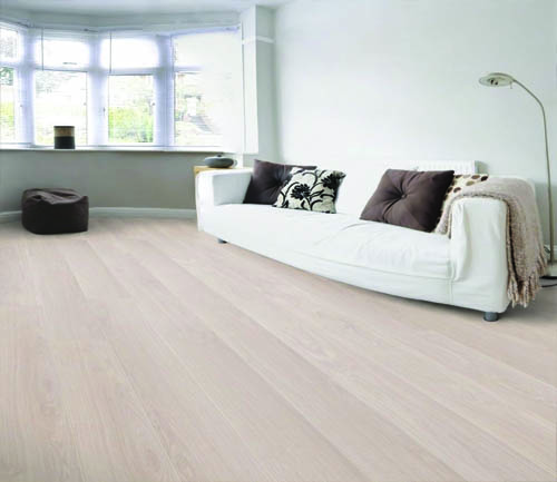 PARQUET SOL STRATIFIE DECOART- CHENE WAVELESS BLANC GAMME MILAN 1380mmX193mmX8mm - Certifié FSC Mix Credit