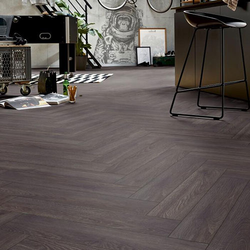 PARQUET SOL STRATIFIE DECOART BATON ROMPU CHENE ELBA NOIR - GAMME VIEUX PARIS – 665mm x 133mm x 8mm - Certifié FSC Mix Credit