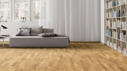 Parquet flottant chêne verni - Chene contrecolle a l'anglaise verni permadur brosse favorit - serie 4000 - certifié pefc 70%