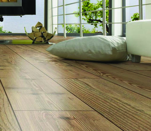 Sol stratifie decor bois - Pin stratifie naturel 1 frise - gamme exquisit- 1380mmx193mmx8mm - certifié fsc mix credit