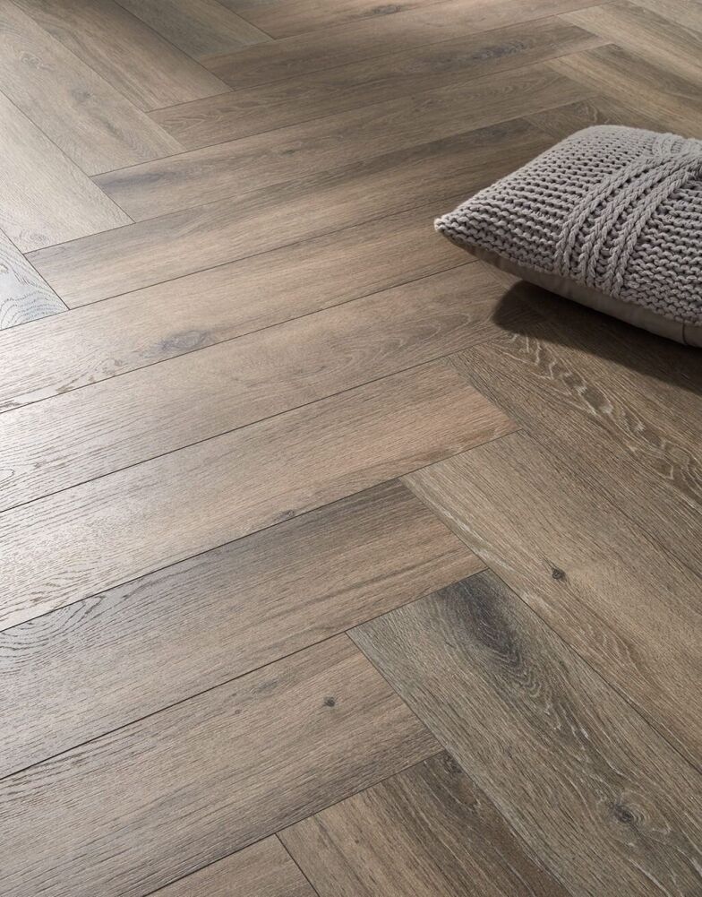 Krono-swiss - KNHRB3860 - Parquet sol stratifie baton rompu chene ferrara - gamme herringbone 665mm x 133mm x 8mm - certifié fsc mix credit
