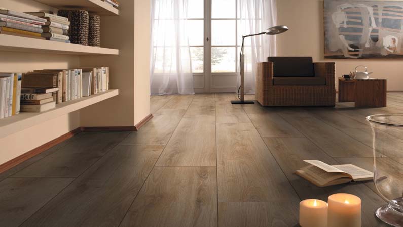 Sol stratifie decor bois - Chene stratifie naturel ete - superior standard plus - 1380mmx193mmx7mm - certifié pefc 70%