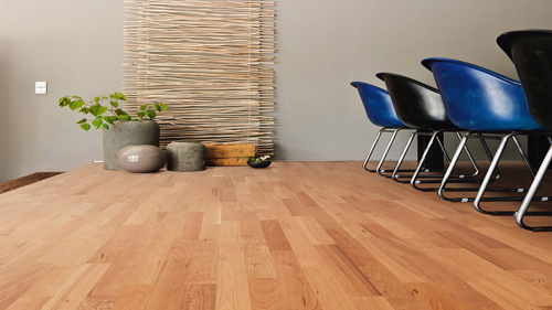 Parquet Flottant Chêne Verni - MERISF36004 - Merisier flottant verni lisse satiné 3 frises go-0 190x14,5x l1820mm - lot fin de serie 35.19m²<br />
disponible uniquement a pantin