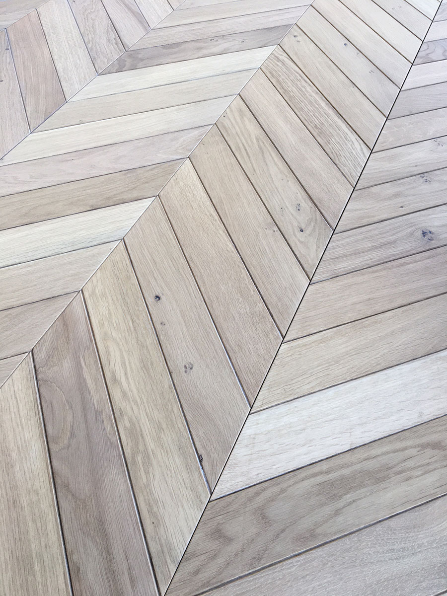 Parquet Flottant Chêne Huilé - POINF2600 - Point de hongrie chene contrecolle 100% chêne huile rossel 240mm x 22/5.5mm x 1450mm<br />