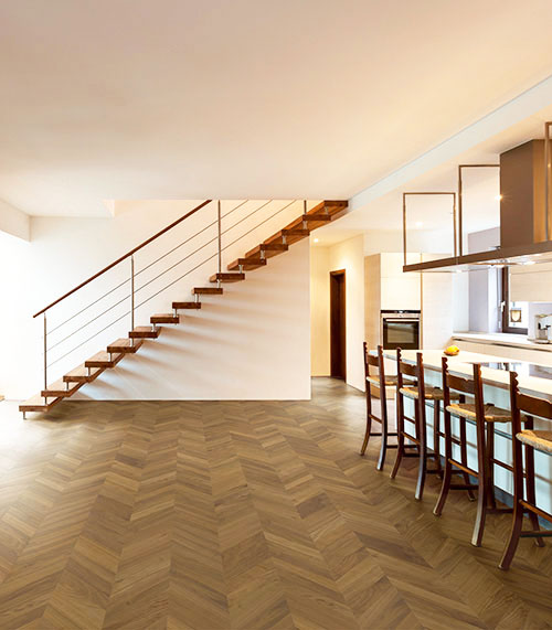 Parquet flottant chêne huilé - Chene contrecolle chevron huile apennines 240x22/5.5x1450mm<br />
