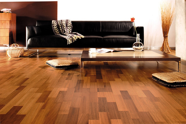 Lots Fin De Série Parquet - IROKF36003 - Iroko contrecolle verni lisse 3 frises classic 190x14.5x1820mm - lot fin de serie 27.04m²
