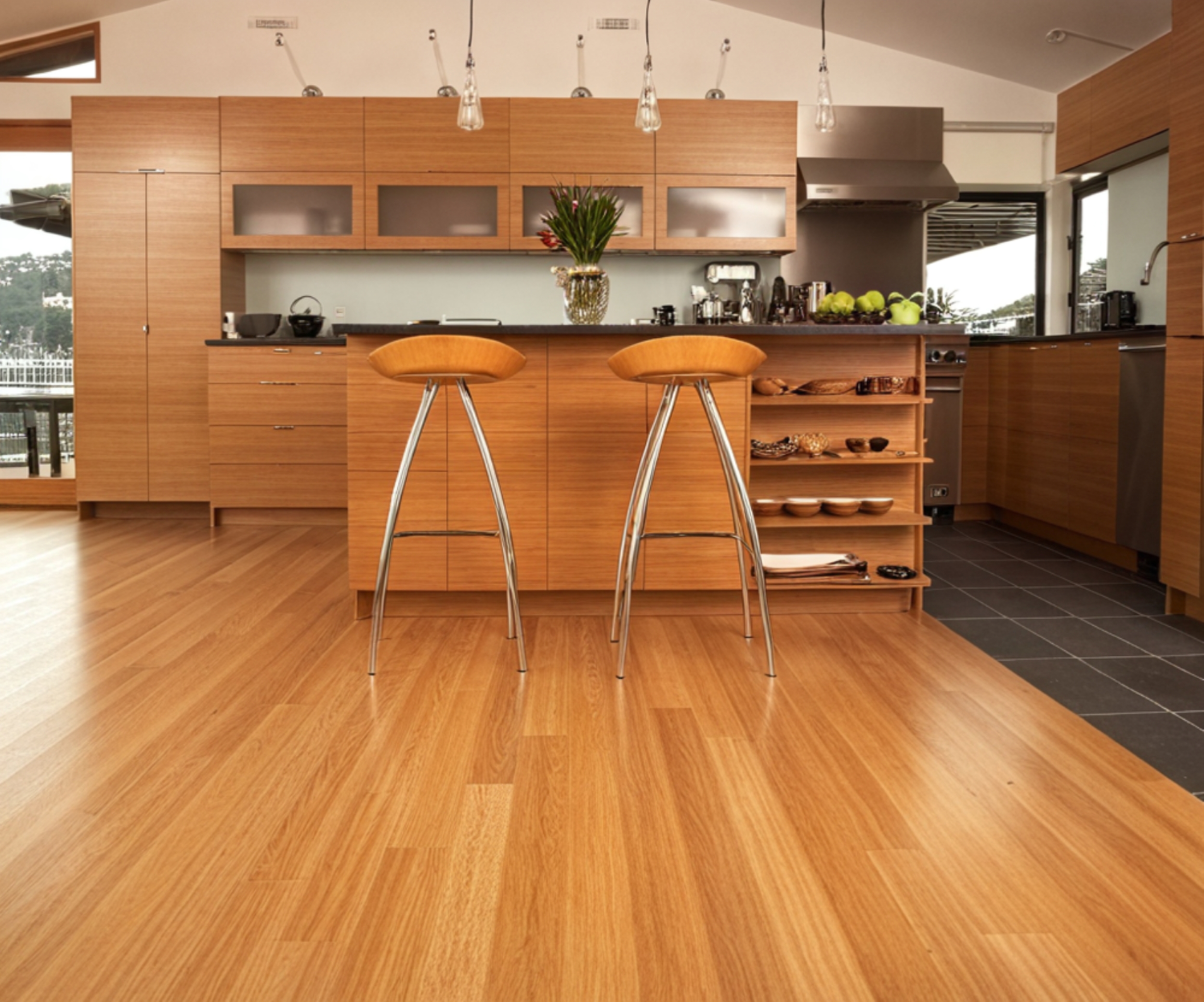 bambou massif verni vertical caramel 96x15x960mm lot de 14,94 m2