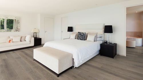 Parquet flottant chêne huilé - Chêne contrecolle rustique huilé lacanaux brossé - 190x22x l1820 couche d'usure de 6mm de chêne<br />
