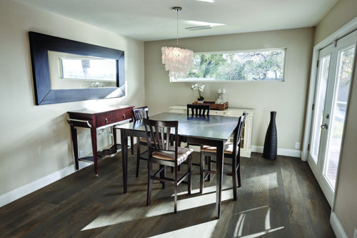 Parquet flottant chêne huilé - Chêne contrecolle rustique huilé ombre brossé - 190x22x l1820mm couche d'usure de 6mm de chêne<br />
