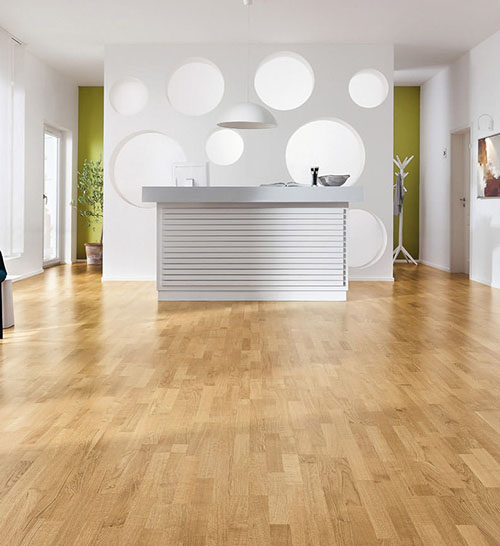 Parquet flottant chêne verni - Chene 3 frises verni brosse - garantie 30 ans - certifi? pefc 70%