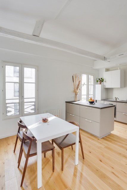 Parquet flottant chêne verni - Parquet ch&ecirc;ne contrecoll&eacute; rustique verni bross&eacute; soho - 150x14x400 &agrave; 1900mm&nbsp; - 4mm de couche d'usure - certifi&eacute; fsc 100 %