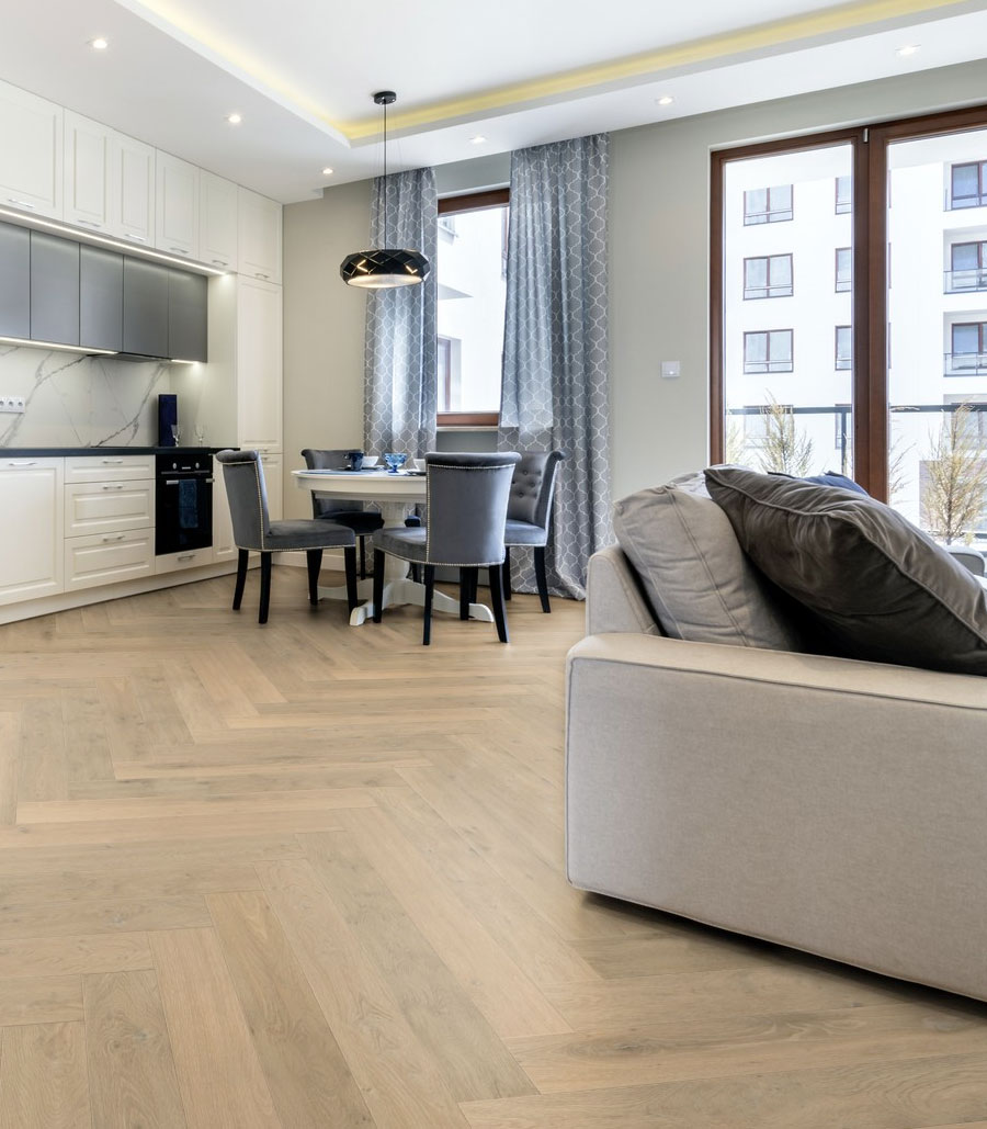 Parquet Flottant Chêne Verni - BTRPF39007 - Baton rompu chene contrecolle verni brosse pr bis invisible nottingham 125x15x600mm 4mm de couche d'usure - certifié fsc® 100 %