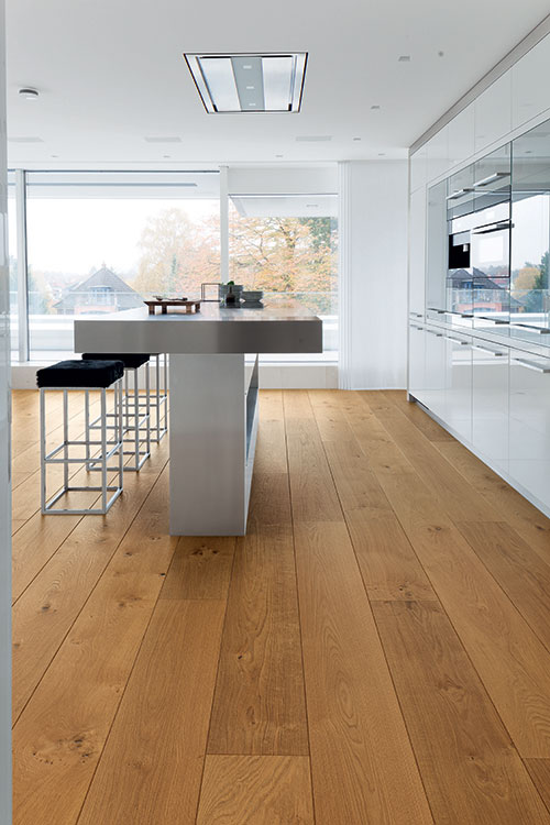 Parquet Flottant Chêne Verni - CHENF3689_2 - Chene contrecolle verni mat rustique village 145x12x 3.2mm (600-2200) go2<br />
 