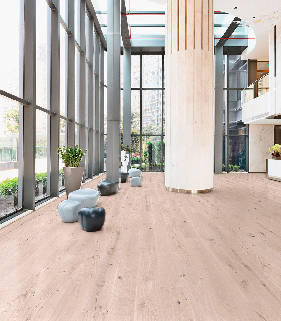 Parquet Flottant Chêne Verni - CHENF39011 - Parquet ch&ecirc;ne contrecoll&eacute; rustique verni bross&eacute; invisible garden - 190x15x400 à 1900 mm - 4 mm de couche d'usure - certifié fsc® 100 %