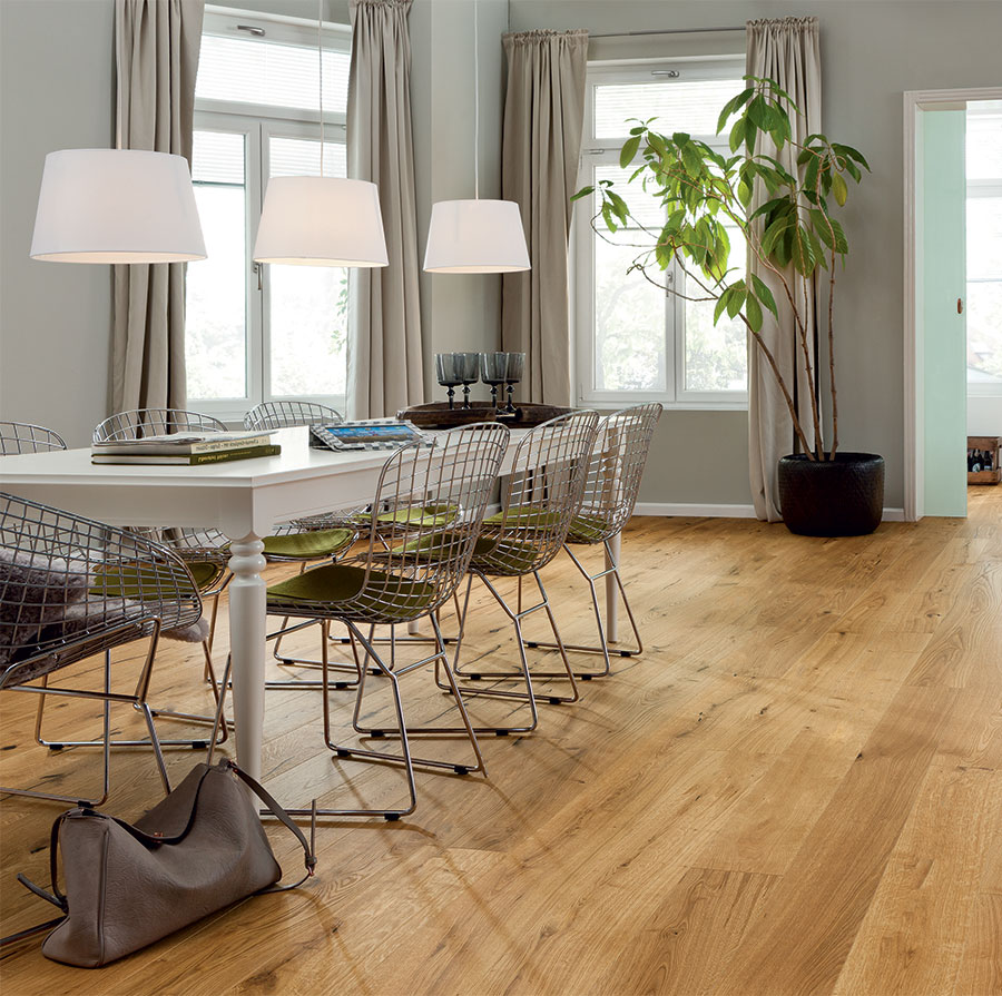 Parquet massif chêne huilé - Chene massif huile miel pure rustique/markant/nature  200x20x400-1100mm certifi? fsc 100 %

obligatoire : application d'huile-cire d?s la 1?re utilisation