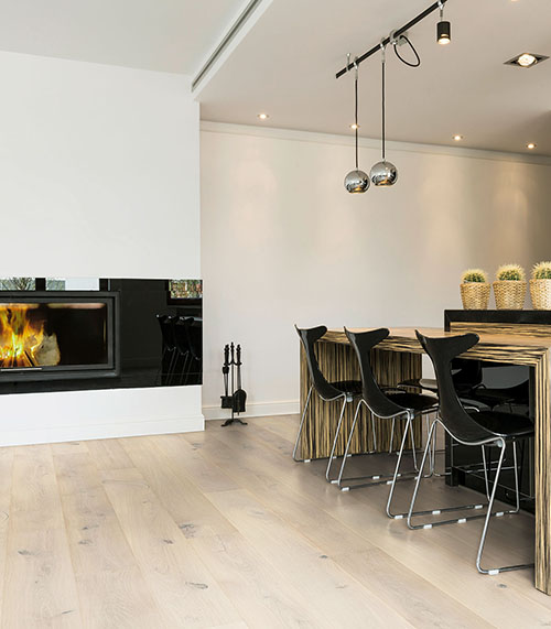 Parquet massif chêne huilé - Chene massif huile rustique brosse super white 200x20mm - certifié fsc 100 %<br />
