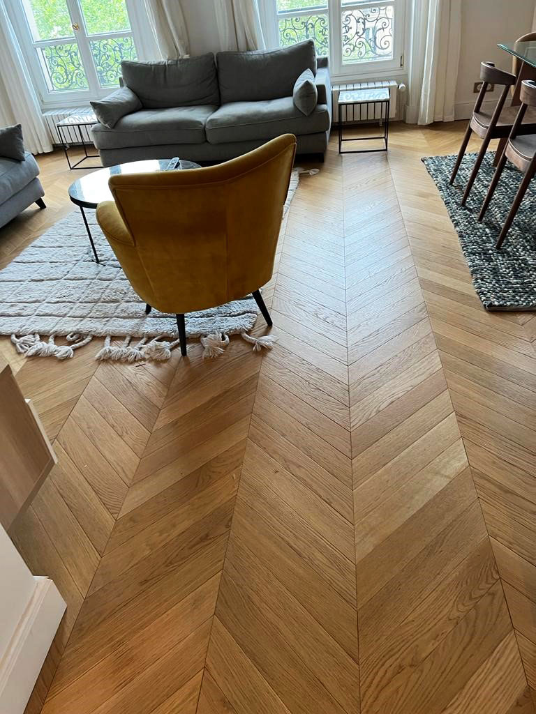 Parquet massif chêne verni - Point de hongrie chene massif verni brosse pr bis naturel saint honore  92x15x510mm - certifié fsc 100 % -