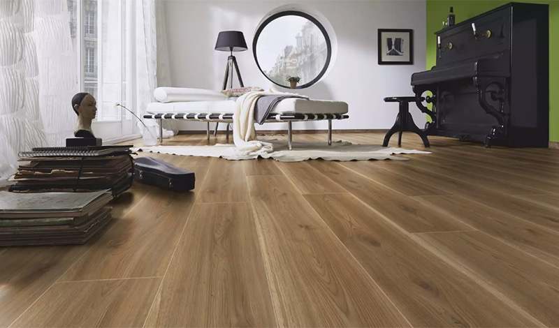 PARQUET SOL STRATIFIÉ DECOART – CHÊNE SIERRA OR - GAMME MILAN - 1380mmX193mmX8mm - Certifié FSC Mix Credit