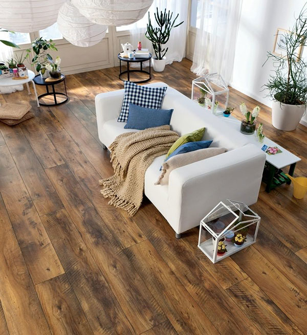 Chambre, salle de bain, salon… quelle largeur de lames de parquet choisir ?