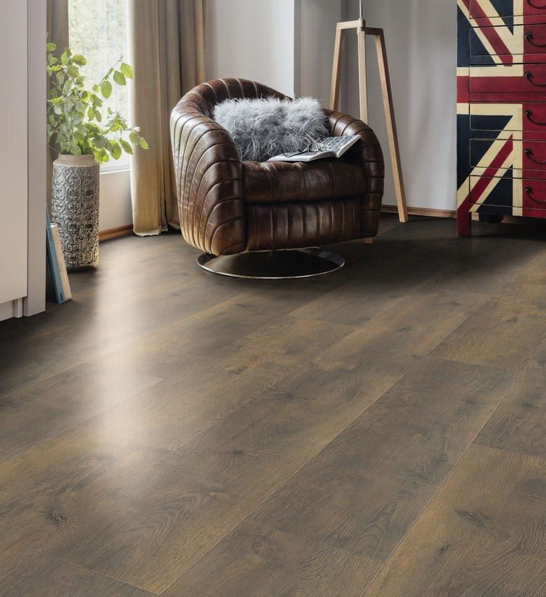 Parquet Stratifié Décoart Syracuse Campus 4v - HARO538749 - Haro sol stratifi&eacute; tritty 100 campus 4v ch&ecirc;ne bergamo fum&eacute; antique top connect lot de 2.49 m&sup2;