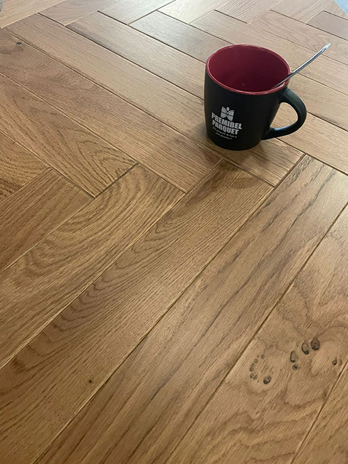 Parquet massif chêne verni - Baton rompu chêne massif verni rustique  70x14mm x l500mm
  - certifié pefc 100%