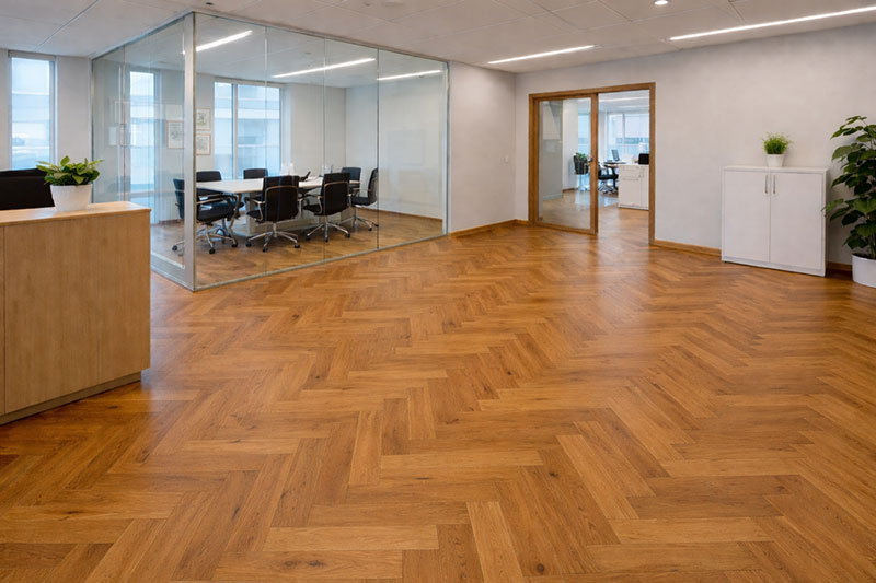 Parquet massif chêne verni - Baton rompu ch&ecirc;ne massif verni mat village go 4 90x14x500mm - certifi&eacute; pefc 100%