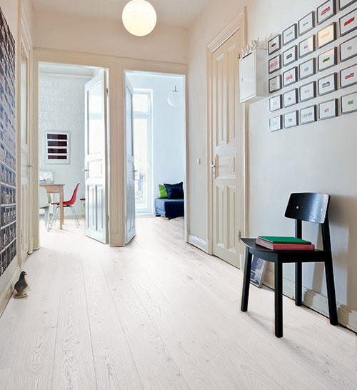 Parquet massif - CHENE MASSIF VERNI BROSSE COUNTRY BLANC DE NEIGE 120x14mm LV - Certifié FSC 100 %   - premibel-parquet.com