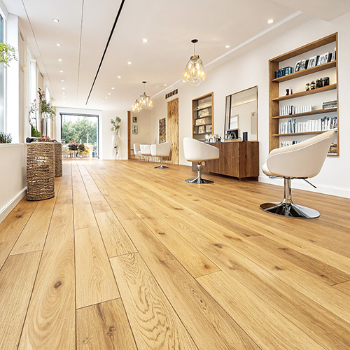 Parquet massif chêne verni - Chêne massif verni brossé go4 rustique naturel soleil d'occitanie  150x15mm -certifié fsc 100%