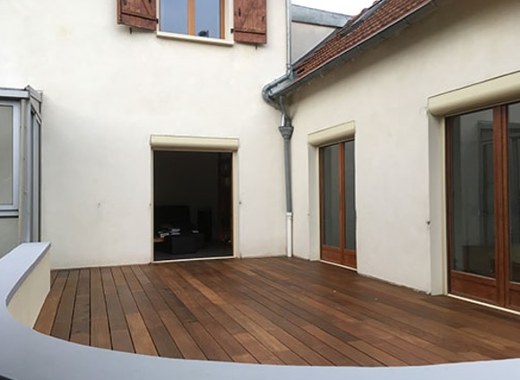 Parquet extérieur lames de terrasse bois massif - Lame de terrasse awa ipe brut deck clipsable striee 145x21x l1200mm