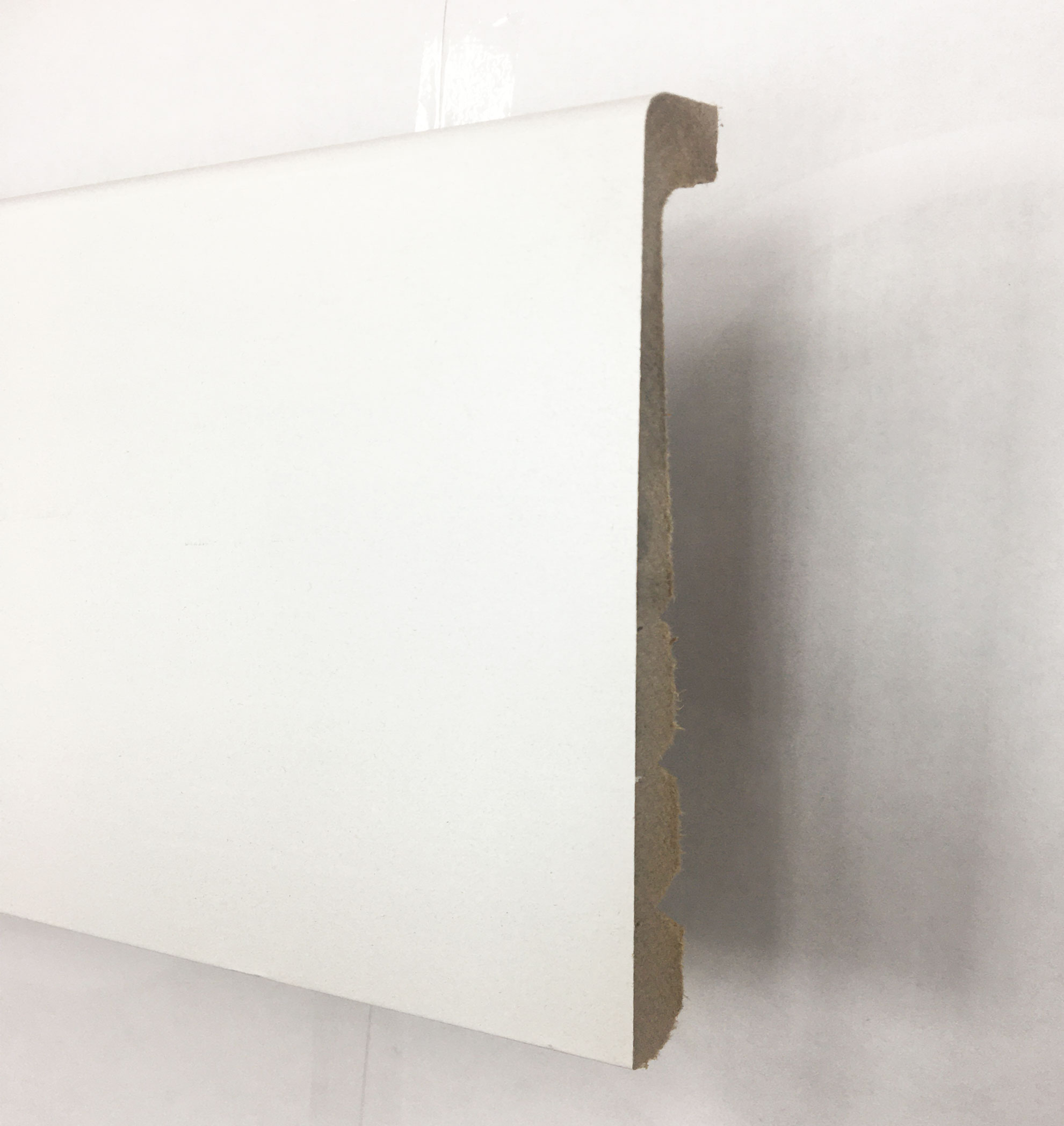 Contre Plinthe Rénovation - APLINR001 - Contreplinthe de renovation / cache plinthe / plinthe de recouvrement blanc satine a peindre 130x16x2200mm