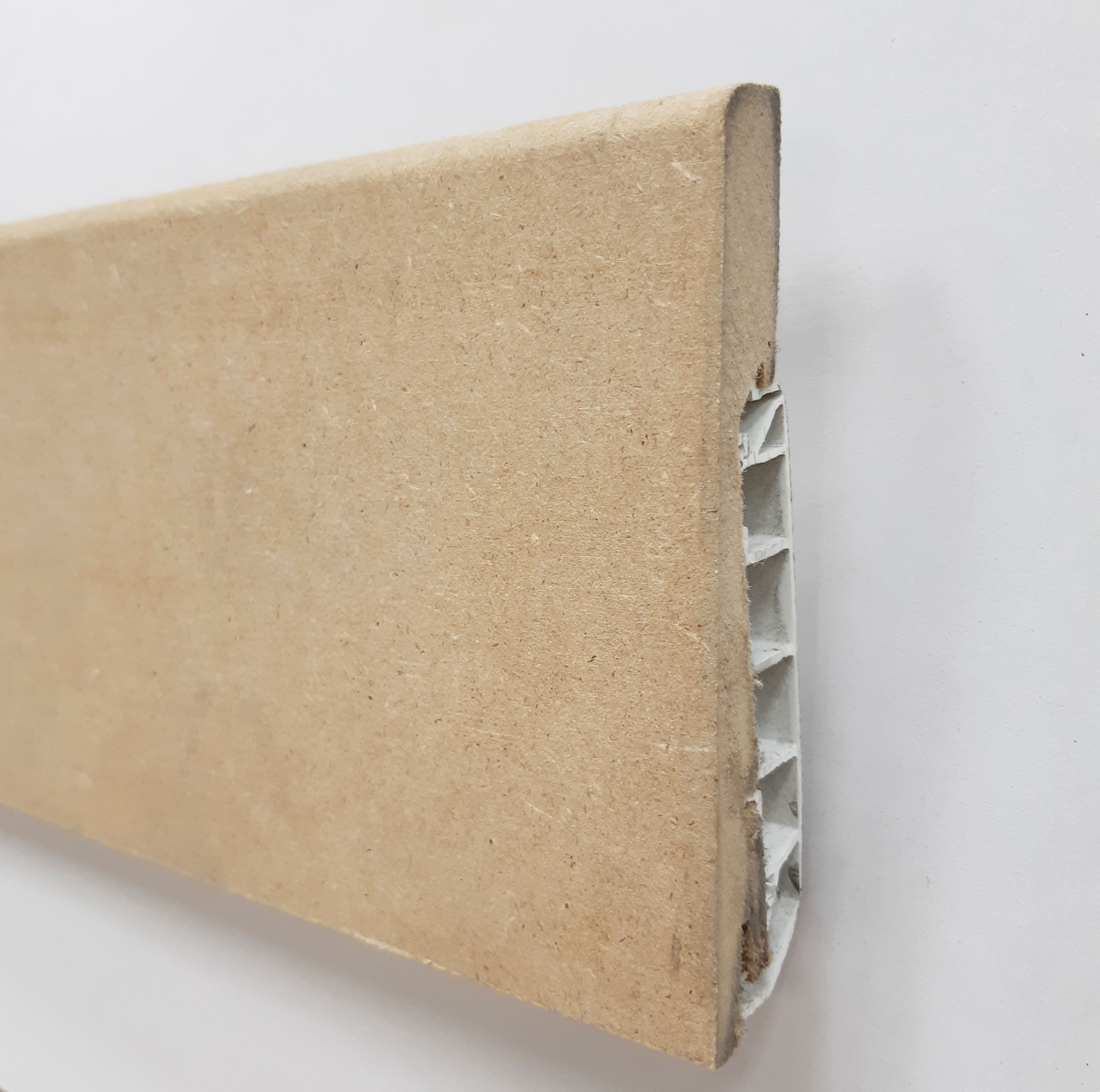 plinthe electrique dinachoc avec goulotte mdf brutÂ