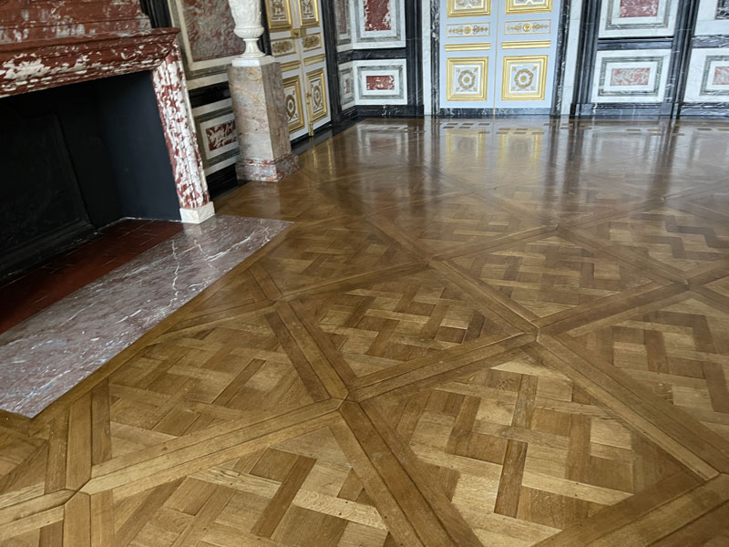 parquet massif ou contrecollé en dalles de Varsailles chez Premibel